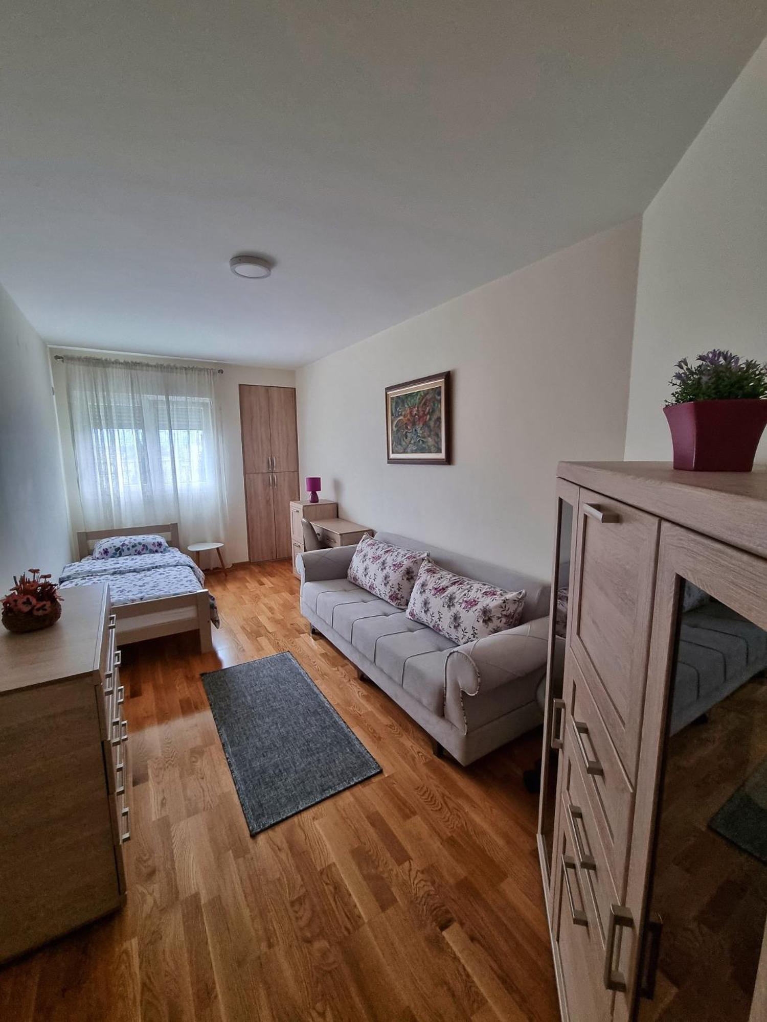Riverside Apartment Podgorica Exterior photo